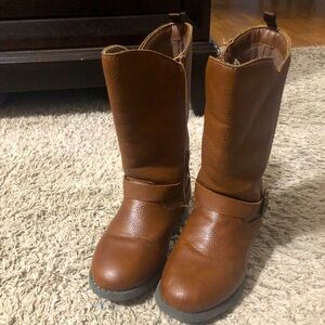 Brown Oshkosh toddler boots